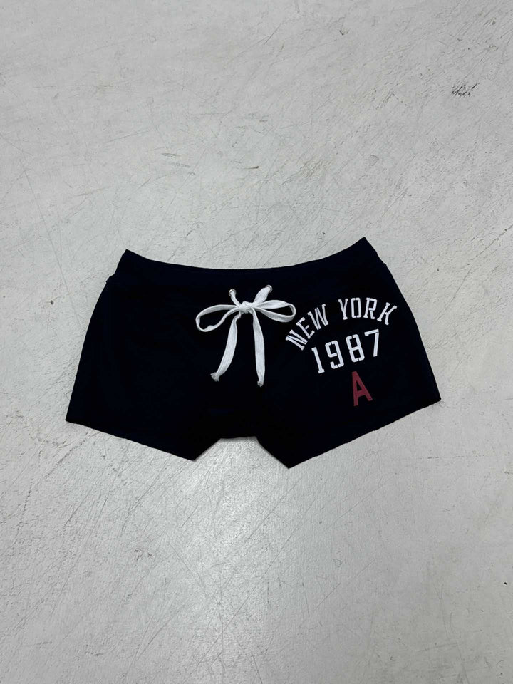 Damer Sportiga badshorts med hög midja och justerbar dragsko Mirla-Eva Jonsson