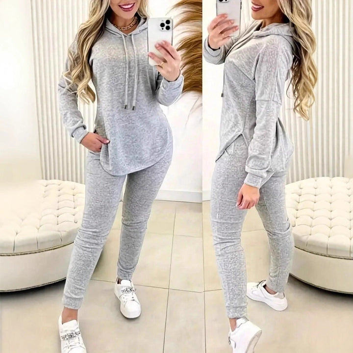 Damer Sportigt Fritidsset med Hoodie och Bekväma Joggingbyxor Mirla-Eva Jonsson