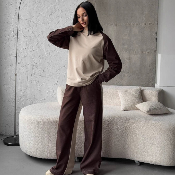 Damer Sportigt fritids-set med kontrasterande ärmar och mjuka material Mirla-Eva Jonsson