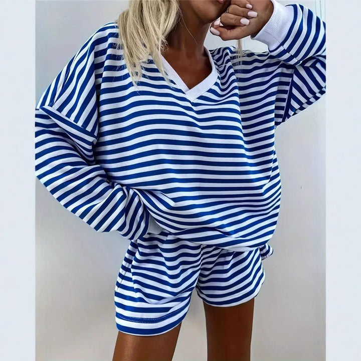 Damer Sportigt randigt överdel med korta shorts Mirla-Eva Jonsson