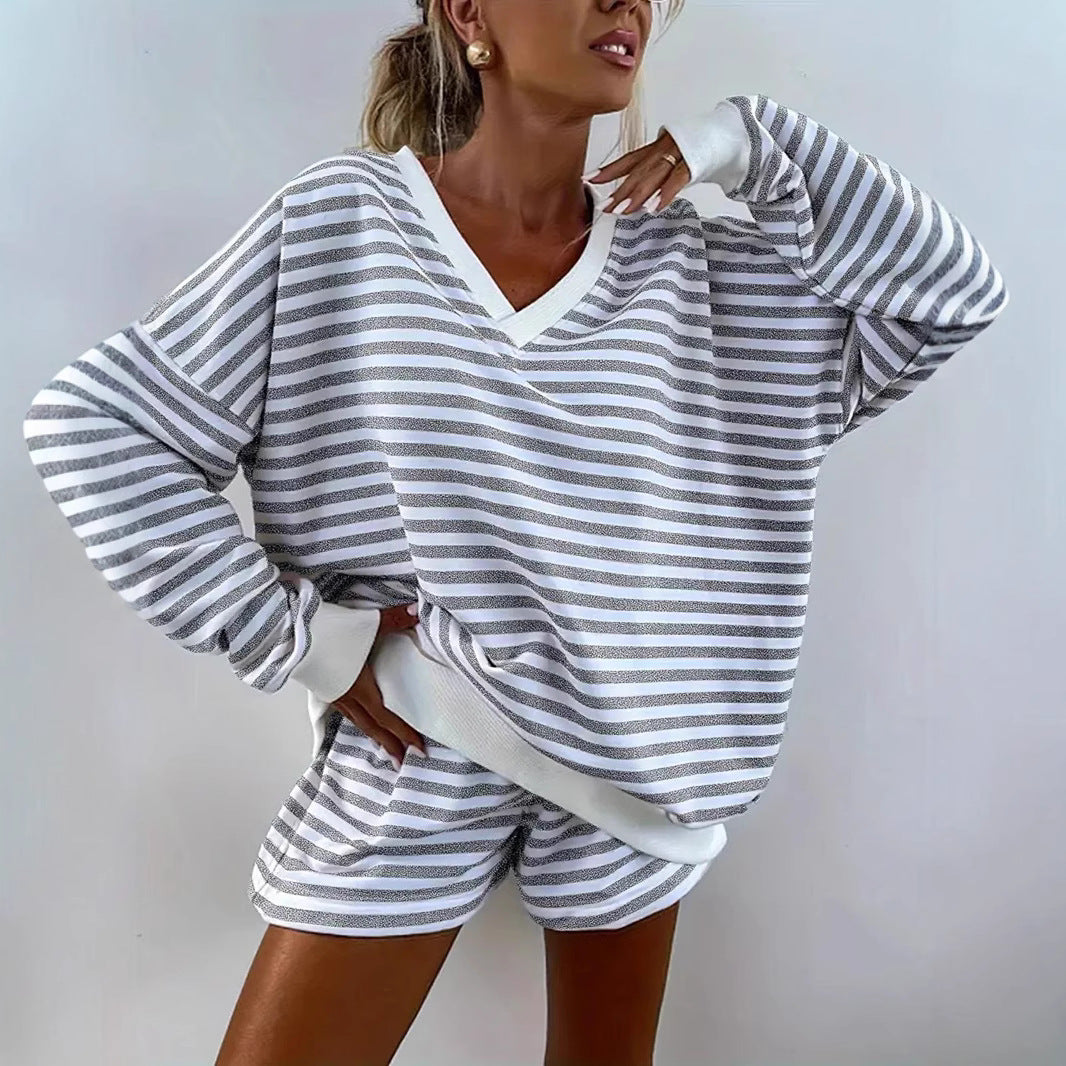 Damer Sportigt randigt överdel med korta shorts Mirla-Eva Jonsson