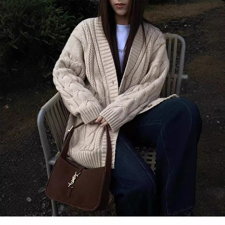 Damer Stickad Cardigan med Djup V-Hals och Strukturerat Flätmönster Eva Jonsson-Eva Jonsson
