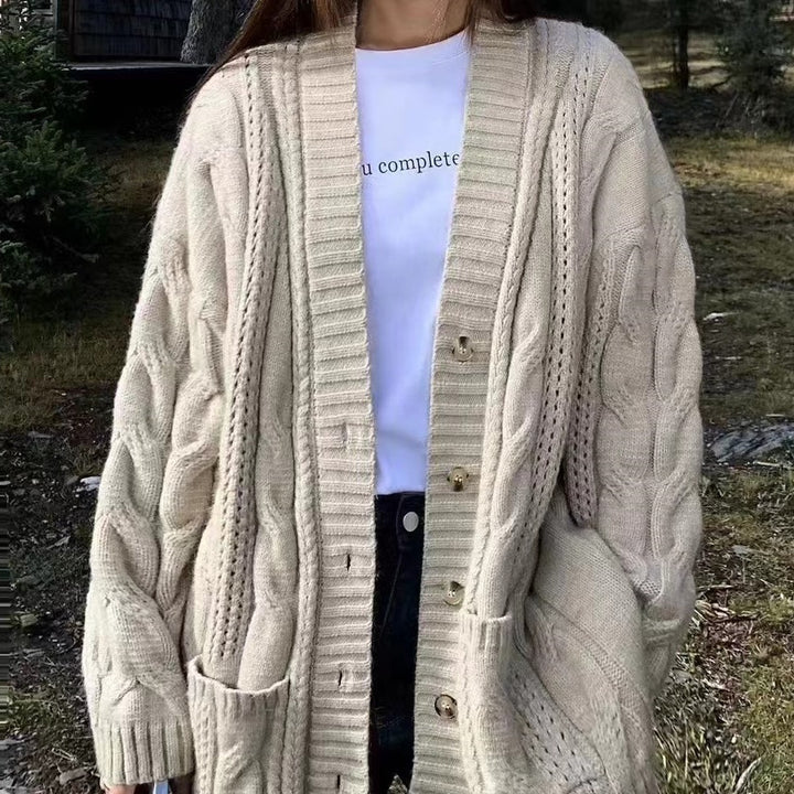 Damer Stickad Cardigan med Djup V-Hals och Strukturerat Flätmönster Eva Jonsson-Eva Jonsson
