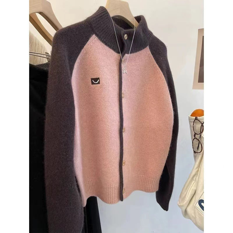 Damer Stickad Cardigan med Elegant Krage och Knappdetaljer Mirla-Eva Jonsson