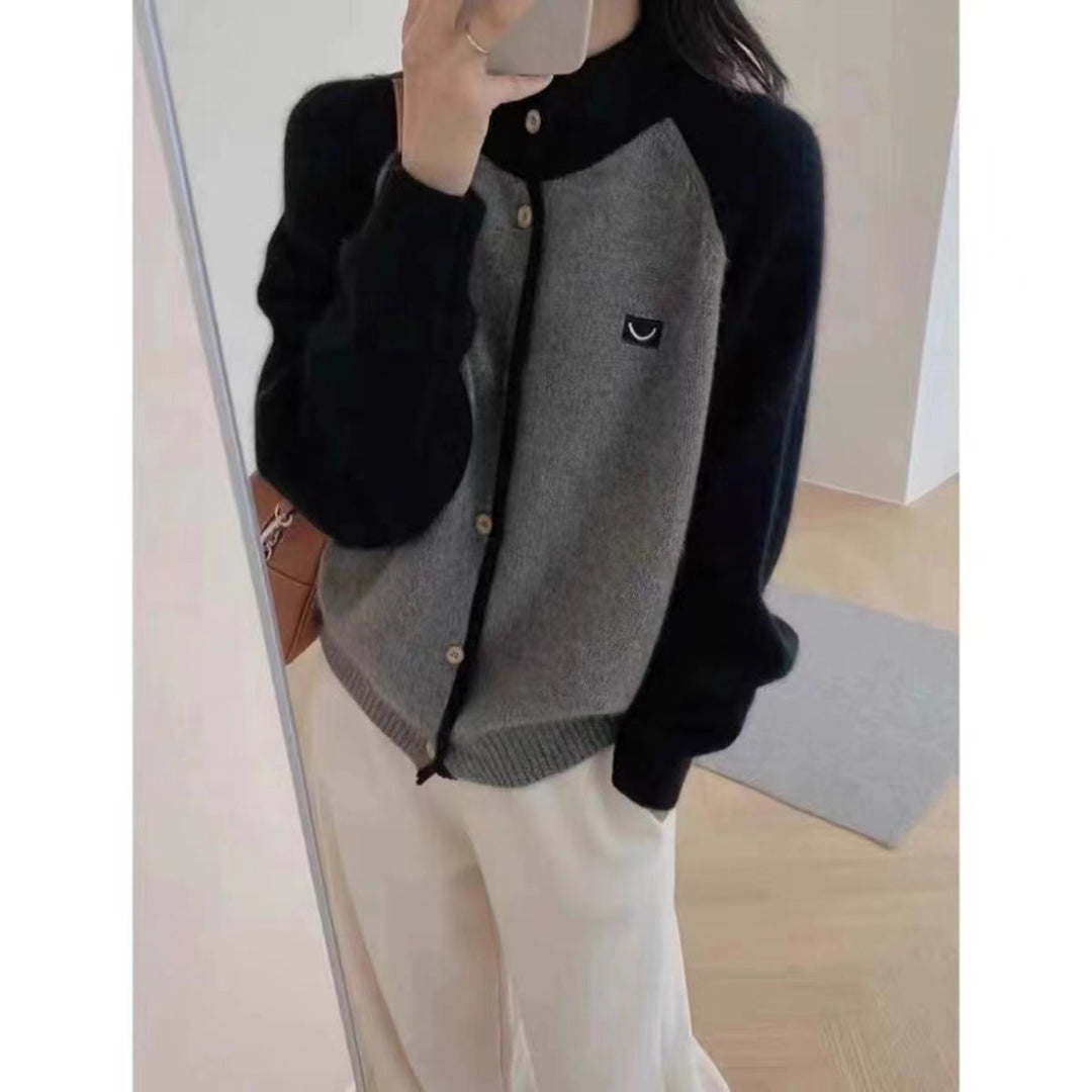 Damer Stickad Cardigan med Elegant Krage och Knappdetaljer Mirla-Eva Jonsson