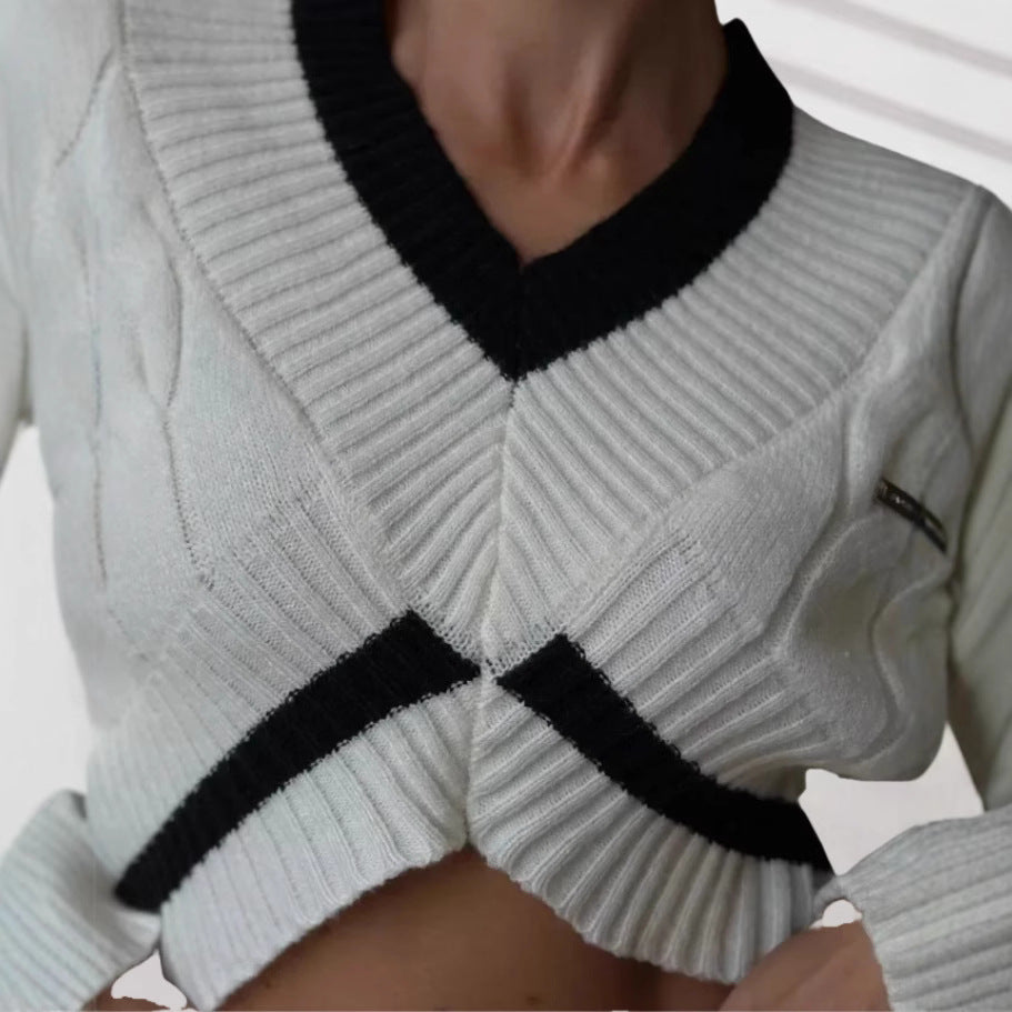 Damer Stickad Crop Top med moderiktigt Flätmönster Mirla-Eva Jonsson