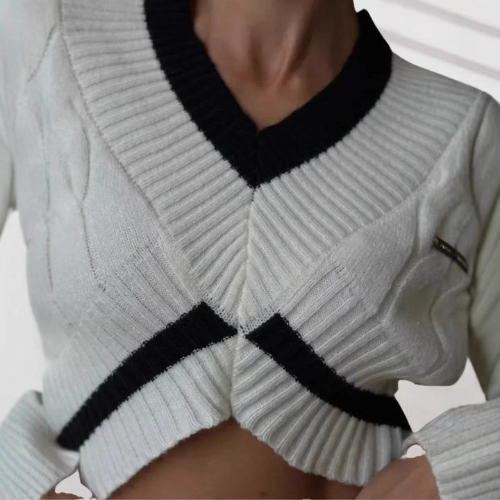 Damer Stickad Crop Top med moderiktigt Flätmönster Mirla-Eva Jonsson