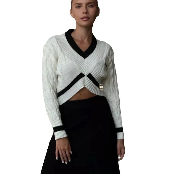 Damer Stickad Crop Top med moderiktigt Flätmönster Mirla-Eva Jonsson