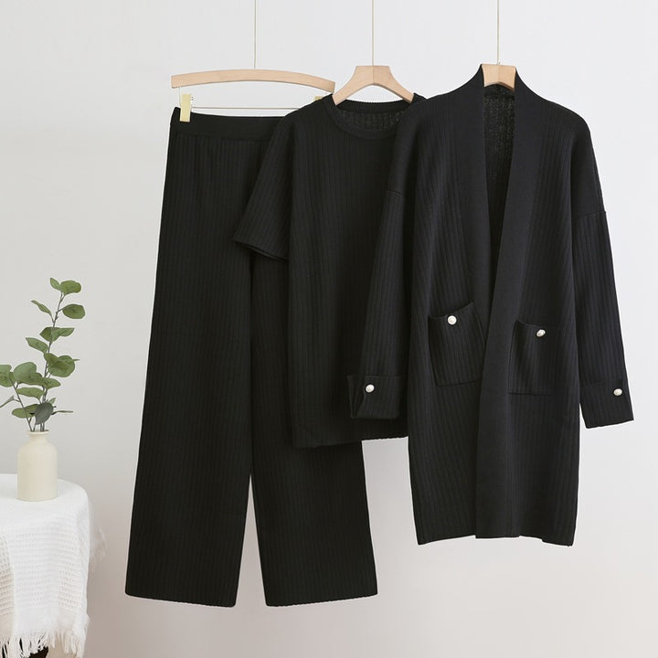 Damer Stickade Loungewear Set med långa ärmar och praktiska fickor Mirla-Eva Jonsson