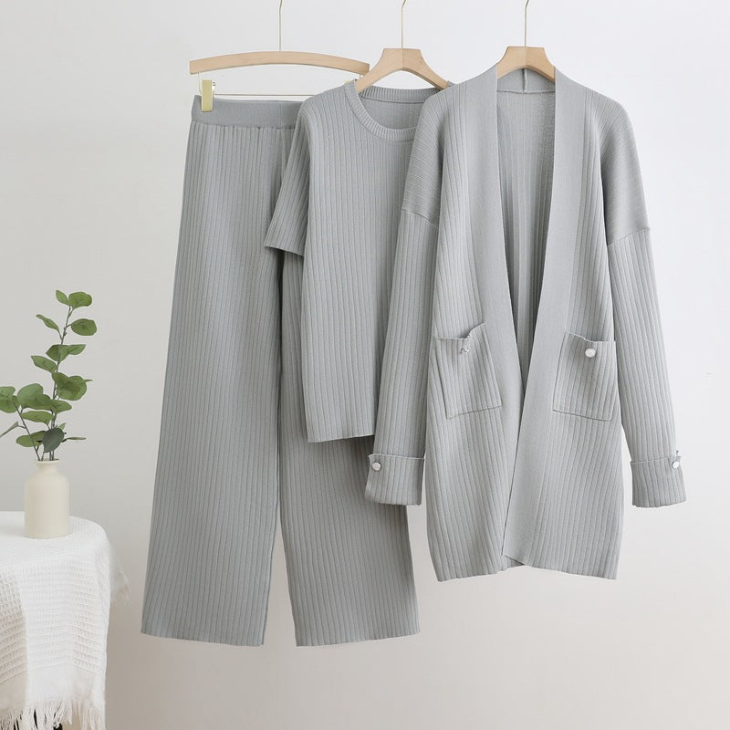 Damer Stickade Loungewear Set med långa ärmar och praktiska fickor Mirla-Eva Jonsson