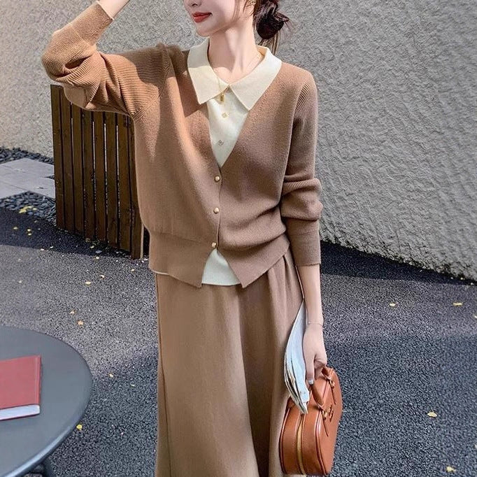 Damer Stickensemble med Elegant Bluslook och Vid Kjol Mirla-Eva Jonsson