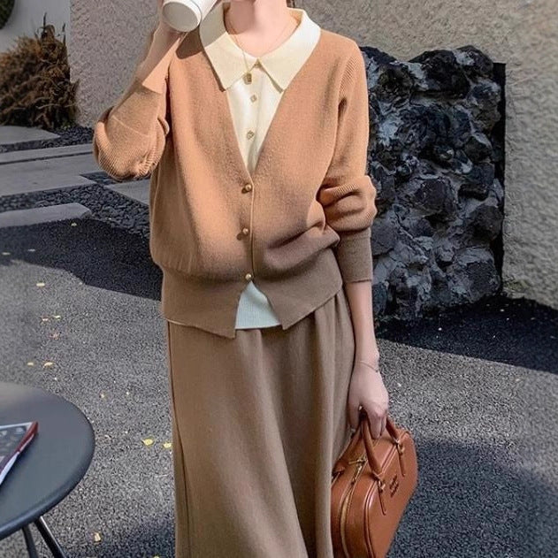Damer Stickensemble med Elegant Bluslook och Vid Kjol Mirla-Eva Jonsson