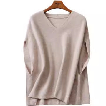 Damer Stickponcho med V-Ringning och Elegant Silhuett Mirla-Eva Jonsson