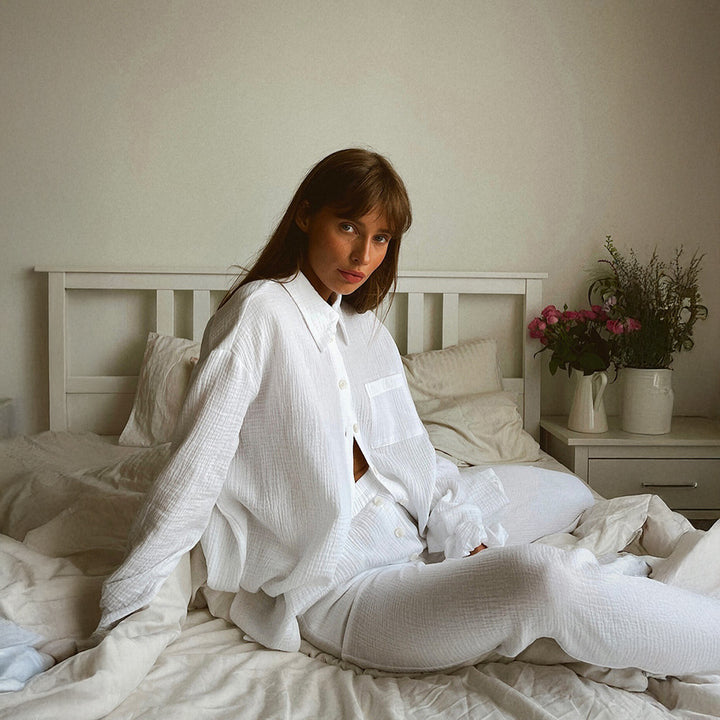 Damer Stilig Lounge-set med elegant blusöverkropp och vida byxor Mirla-Eva Jonsson