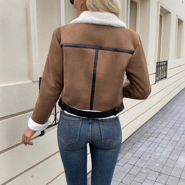 Damer Stiligt jacka med konstpälsdetaljer och dekorativa spännen Eva Jonsson-Eva Jonsson