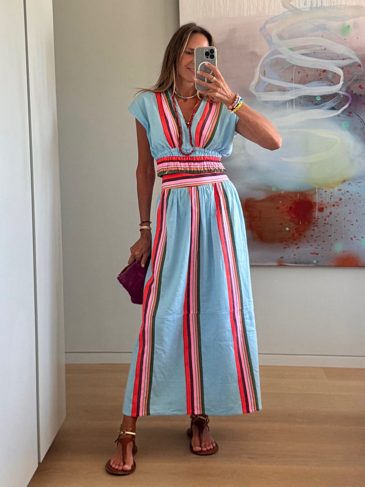 Damer Strand Maxi Klänning med Elastisk Midja och Färgglad Randig Mönster-Eva Jonsson