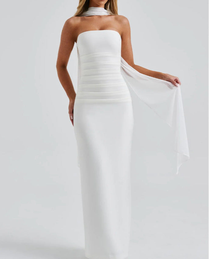 Damer Strapless Aftonklänning med raffinerad Omslagdesign och delikata Chiffonärmar Mirla-Eva Jonsson