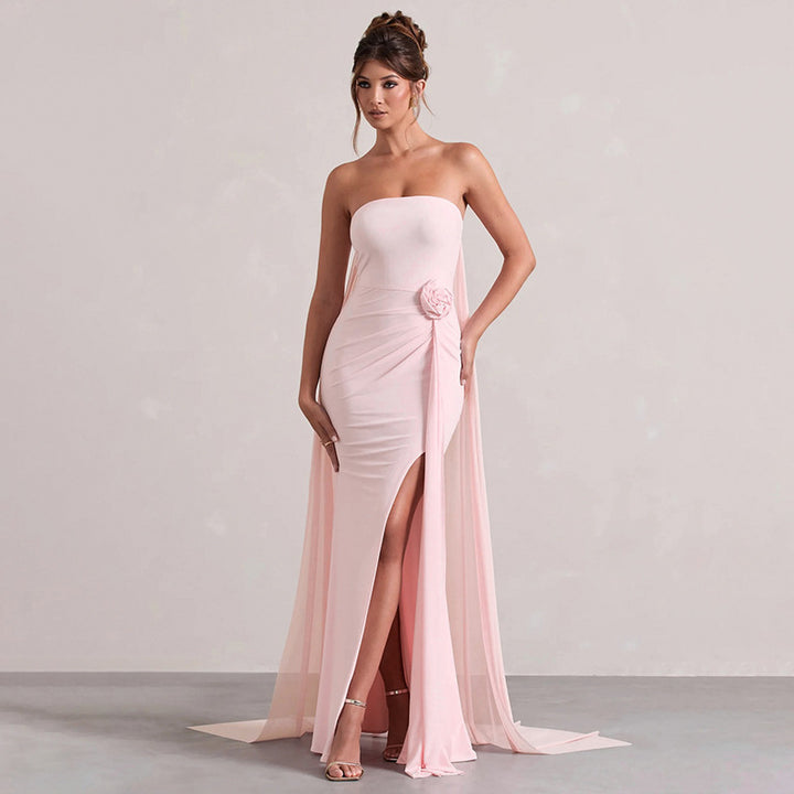 Damer Strapless Aftonklänning med snygg drapering och förförisk slits Mirla-Eva Jonsson