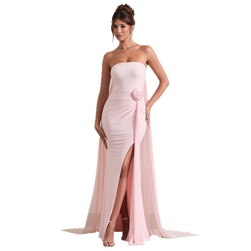 Damer Strapless Aftonklänning med snygg drapering och förförisk slits Mirla-Eva Jonsson