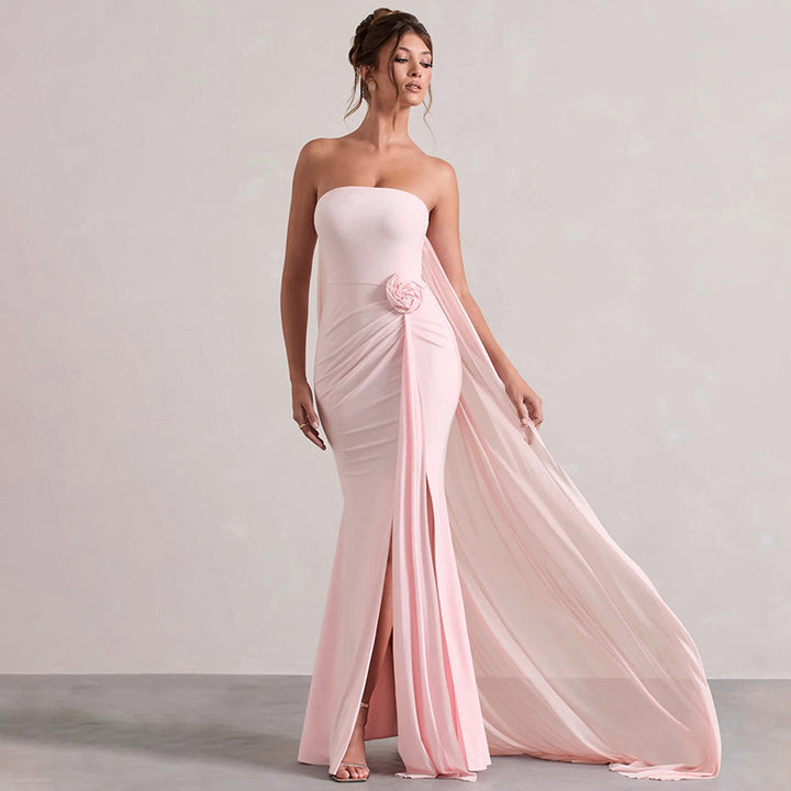 Damer Strapless Aftonklänning med snygg drapering och förförisk slits Mirla-Eva Jonsson