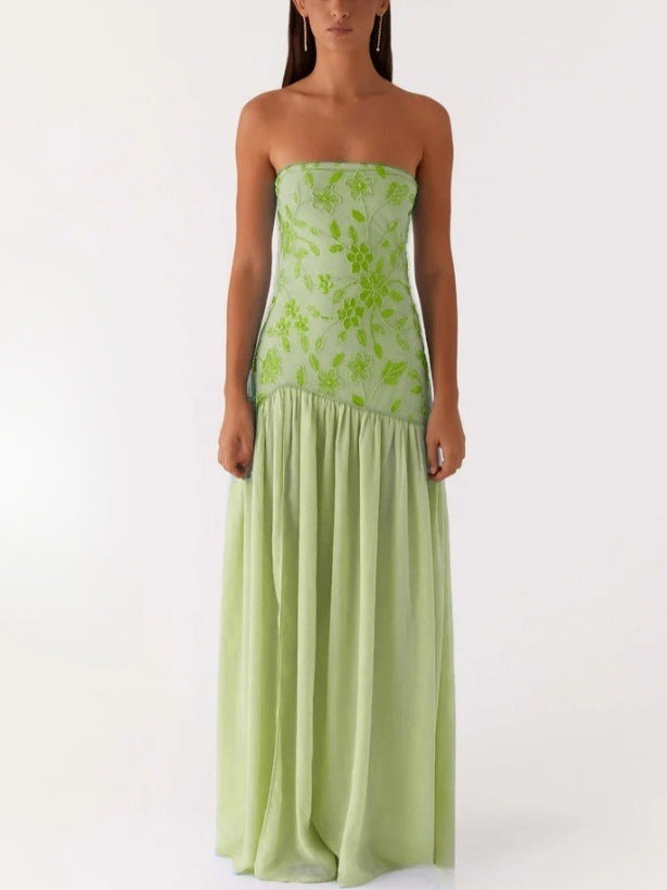 Damer Strapless Maxiklänning med blommiga broderier och voluminös kjol Mirla-Eva Jonsson