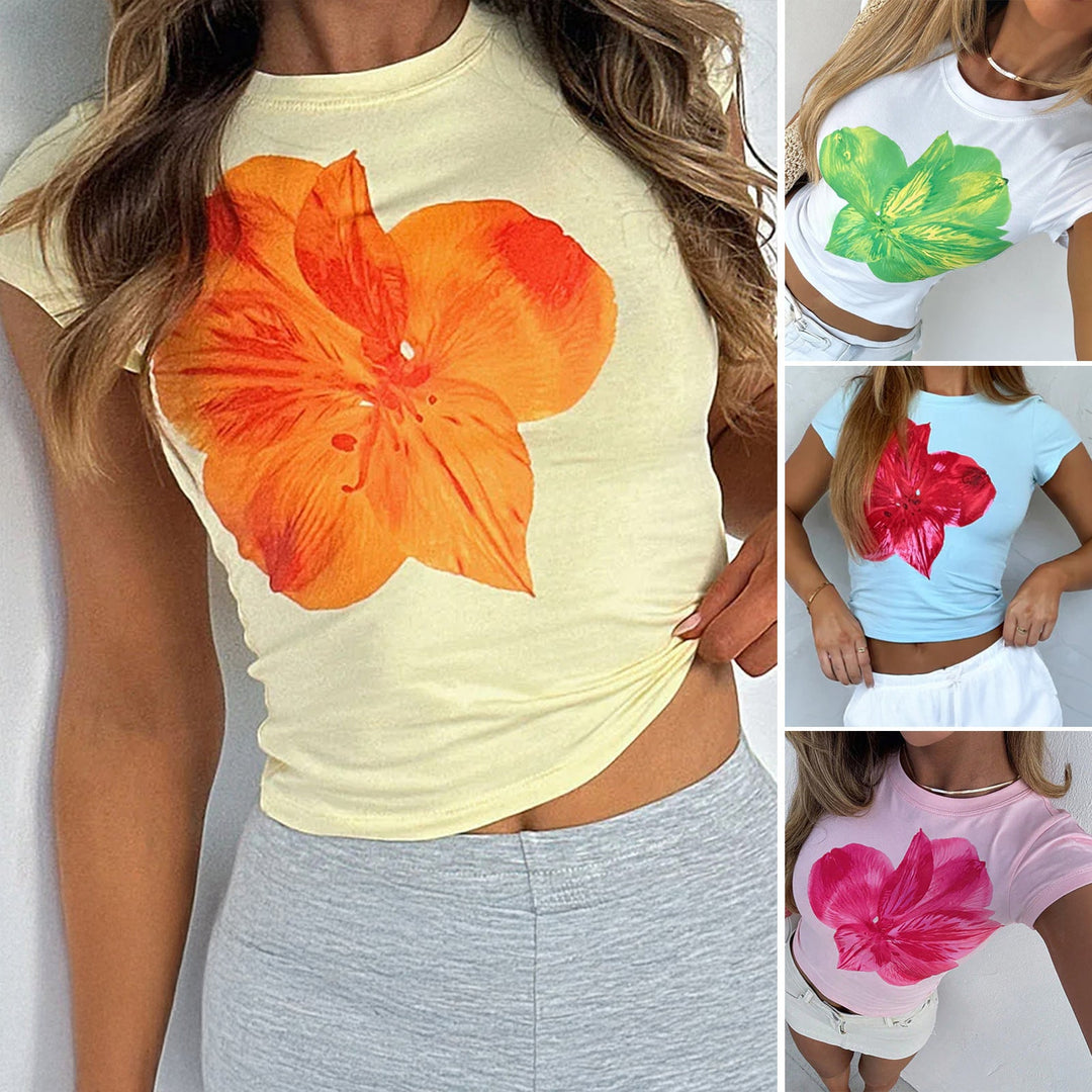 Damer T-shirt med Blommig Tryck och Kortsnitt Mirla-Eva Jonsson