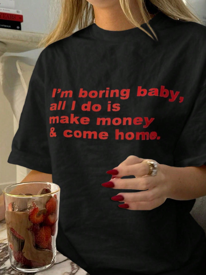 Damer T-shirt med kreativ grafisk tryck och lyxiga paljettaccentuer. Mirla-Eva Jonsson