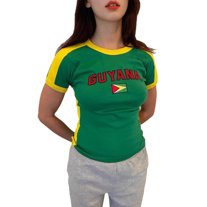 Damer T-shirt med kulturell text och flaggmotiv Mirla-Eva Jonsson