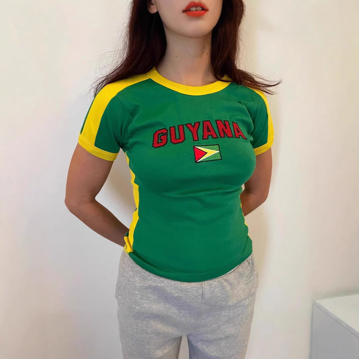 Damer T-shirt med kulturell text och flaggmotiv Mirla-Eva Jonsson