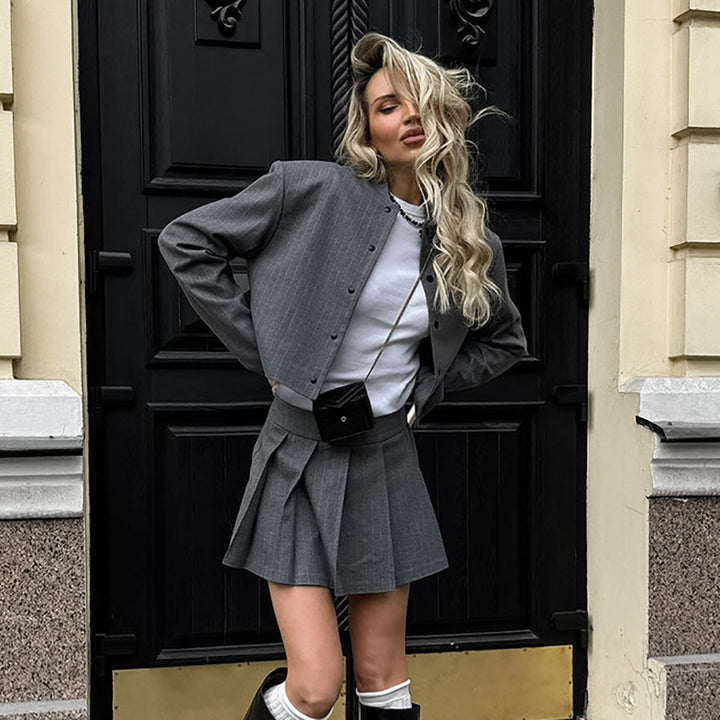 Damer Trendig Croppad Blazer med klassiska axlar Mirla-Eva Jonsson