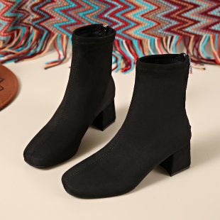 Damer Trendiga ankelstövlar med stylish klack och praktisk dragkedja Mirla-Eva Jonsson