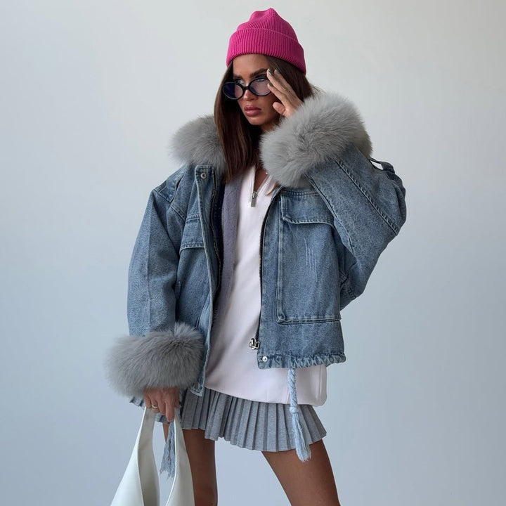 Damer Trendy Denimjacka med Hög Krage och Lös Passform Mirla-Eva Jonsson
