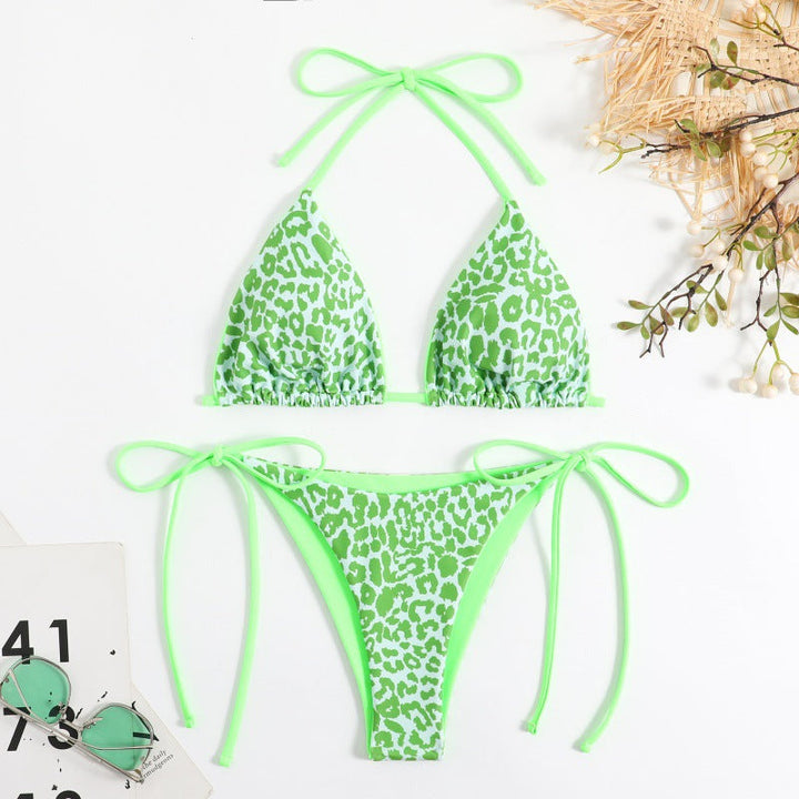 Damer Triangel-Bikini med Lekfullt Leopardsmönster och Justerbara Band Mirla-Eva Jonsson