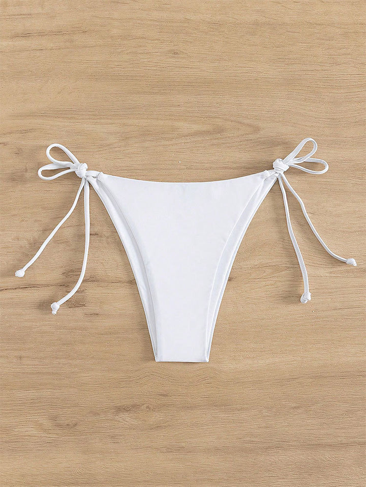 Damer Triangel-Bikini med justerbara knytband och elegant snitt Mirla-Eva Jonsson