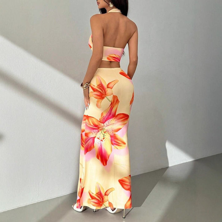 Damer Tvådelad sommaroutfit med blommönster och elegant V-ringning Mirla-Eva Jonsson