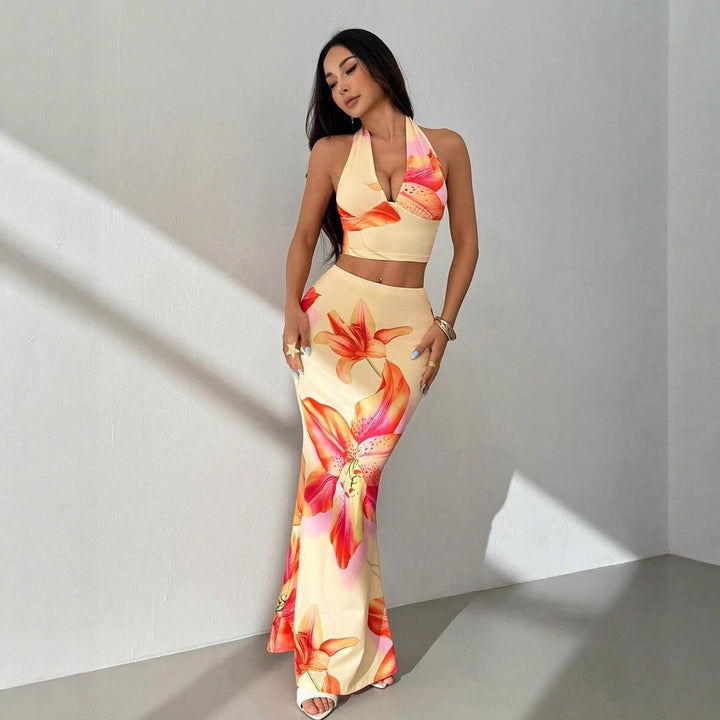 Damer Tvådelad sommaroutfit med blommönster och elegant V-ringning Mirla-Eva Jonsson