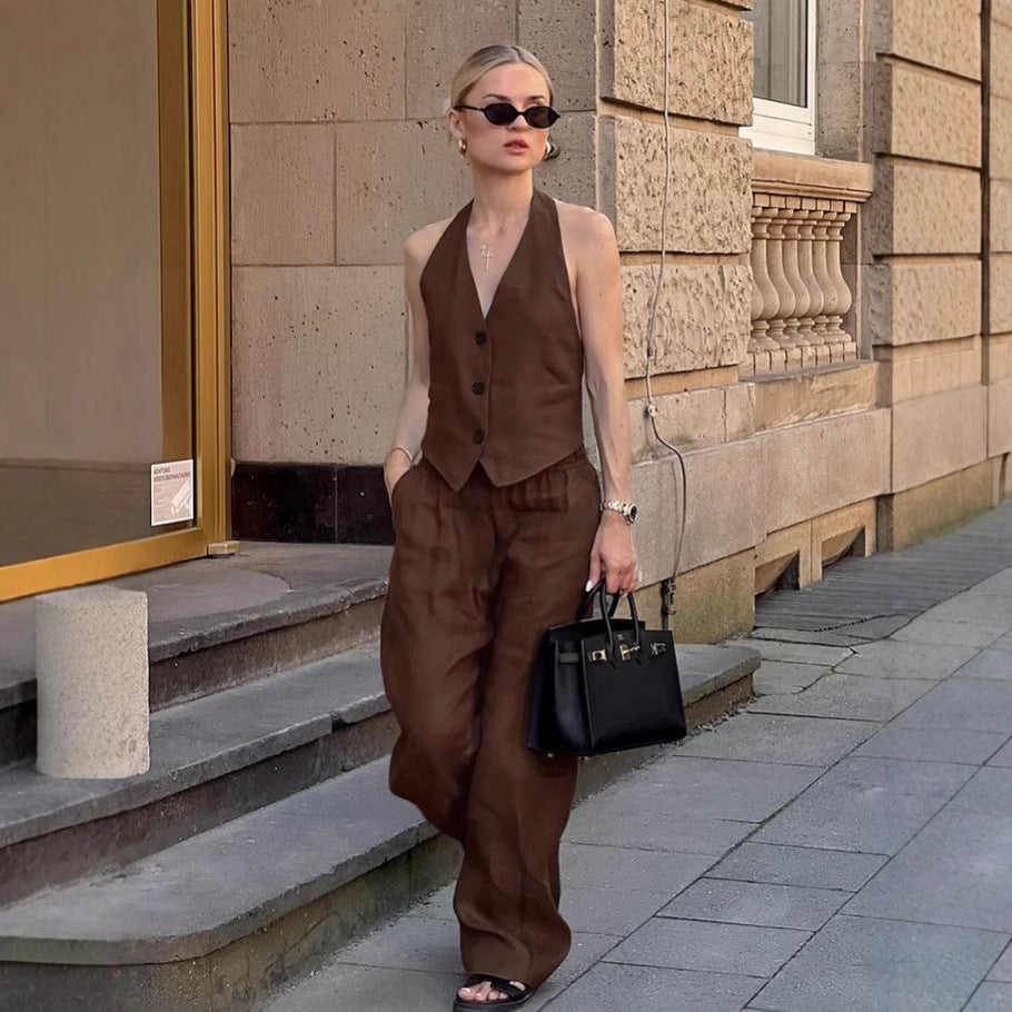 Damer Tvådelat Set i Lätt Linne med Bekväm Skärning och Moderiktig Väst Mirla-Eva Jonsson