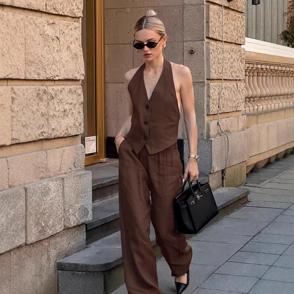 Damer Tvådelat Set i Lätt Linne med Bekväm Skärning och Moderiktig Väst Mirla-Eva Jonsson