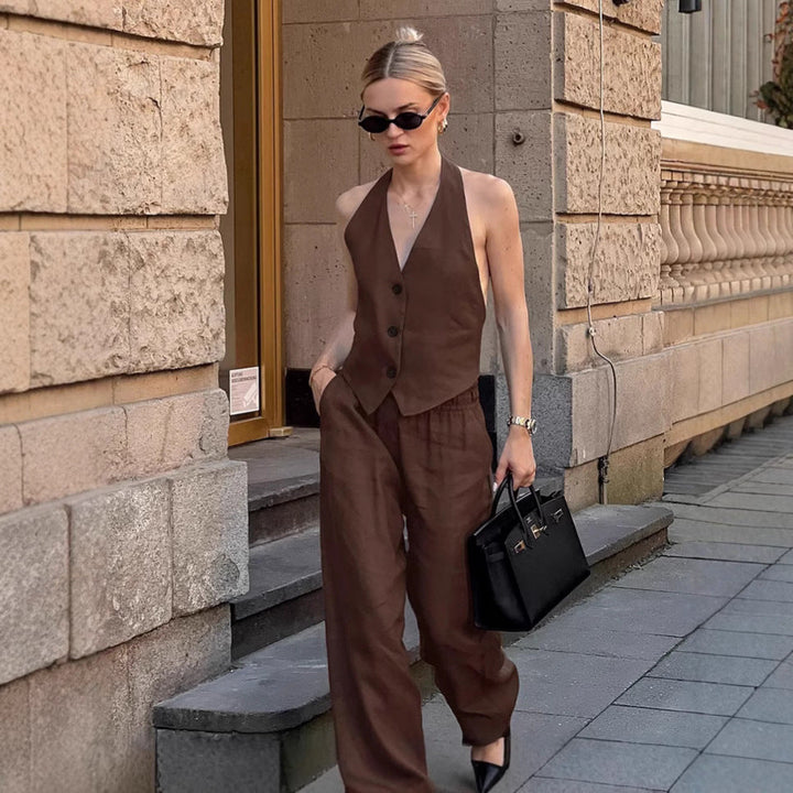 Damer Tvådelat Set i Lätt Linne med Bekväm Skärning och Moderiktig Väst Mirla-Eva Jonsson