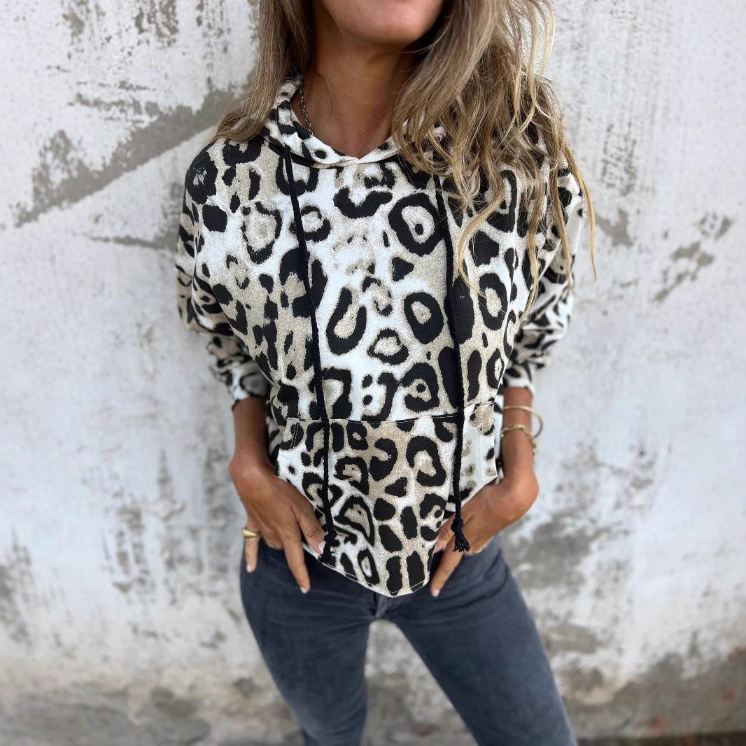 Damer Urban Hoodie med stilfullt djurmotiv Mirla-Eva Jonsson