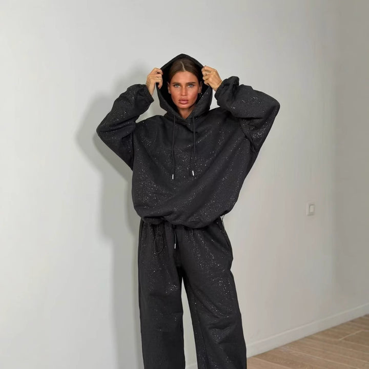 Damer Urban Oversized Sweatdräkt med glittrande accenter Mirla-Eva Jonsson