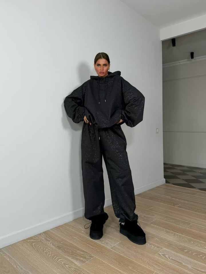 Damer Urban Oversized Sweatdräkt med glittrande accenter Mirla-Eva Jonsson