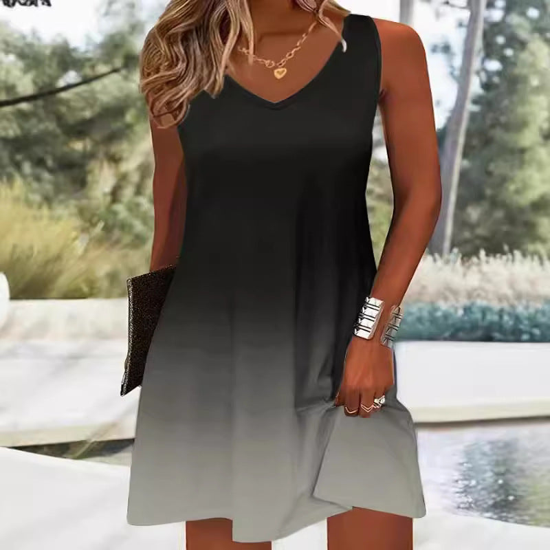 Damer V-ringad sommarklänning med livlig färgövergång och lätt, andningsbart tyg Eva Jonsson-Eva Jonsson