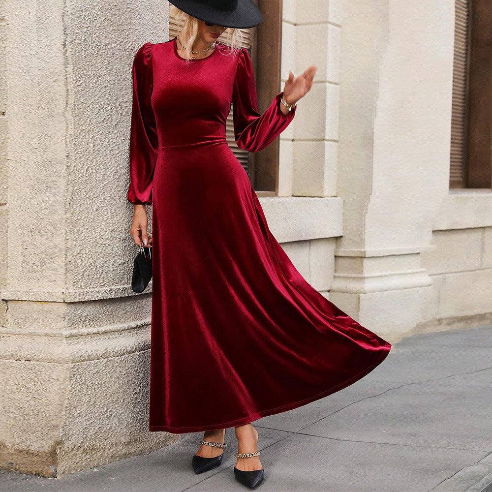 Damer Velour Aftondress med Långa Ärmar och Utställd Kjol Mirla-Eva Jonsson