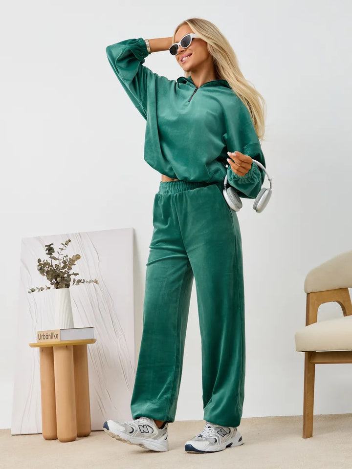 Damer Velour Träningsdräkt med Hög Krage och Elastiska Ärmar Mirla-Eva Jonsson