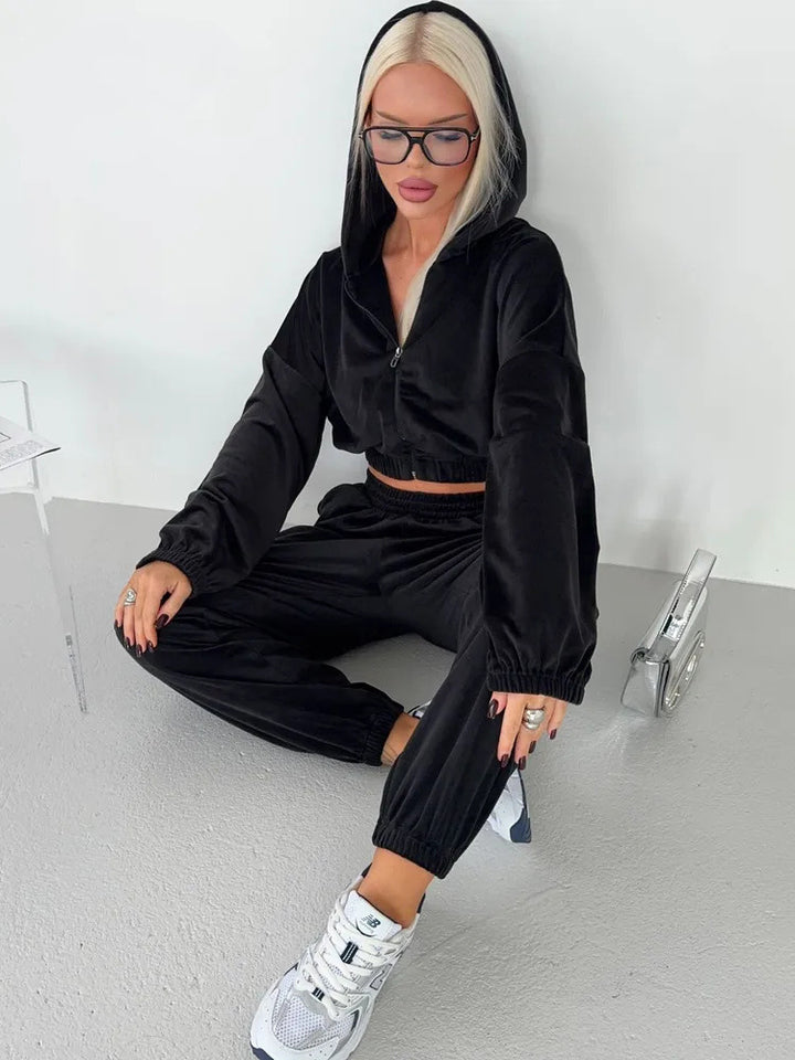 Damer Velours Fritidsset med mjuk hoodie och bekväma joggers Mirla-Eva Jonsson