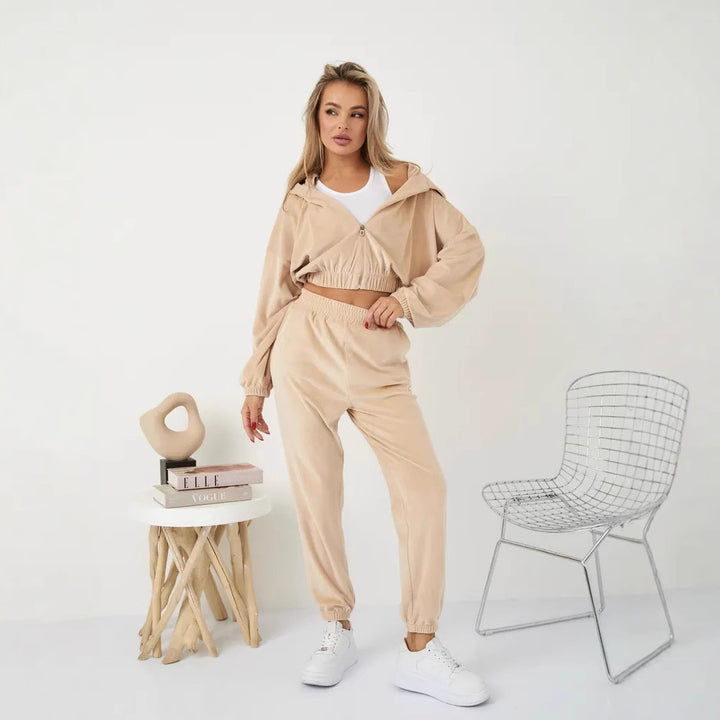 Damer Velours Fritidsset med mjuk hoodie och bekväma joggers Mirla-Eva Jonsson