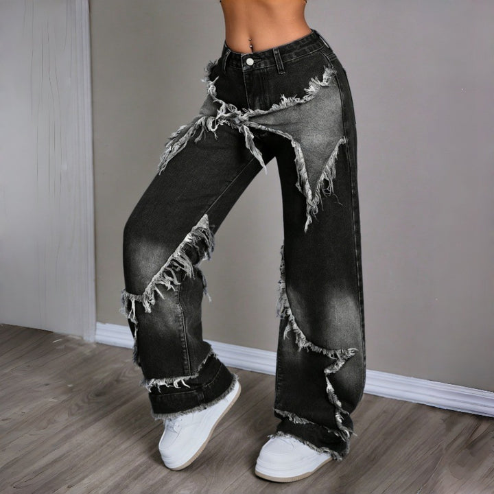 Damer Vida Jeans i modern förstörd stil med fransiga detaljer Mirla-Eva Jonsson