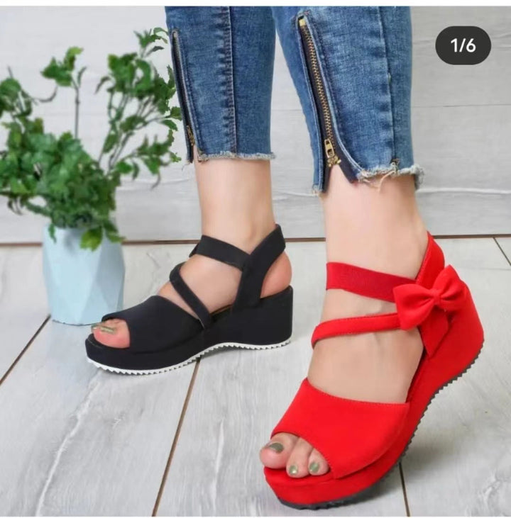 Damer Wedge-sandaler med elegant båtapplikation och halkfri sula Mirla-Eva Jonsson