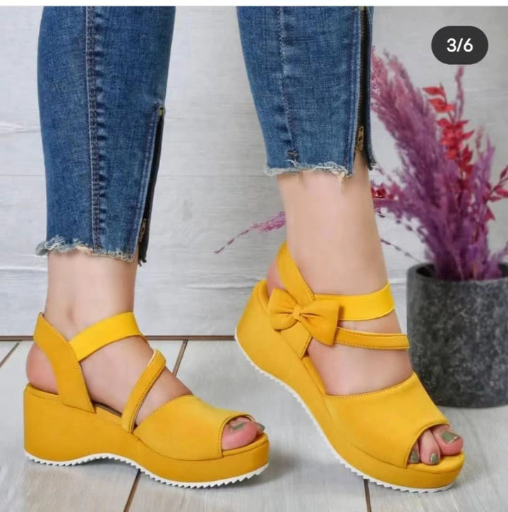 Damer Wedge-sandaler med elegant båtapplikation och halkfri sula Mirla-Eva Jonsson